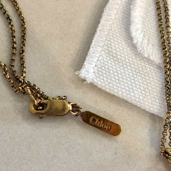 CHLOE “Femininities” Necklace chain and pendant - Picture 8 of 12